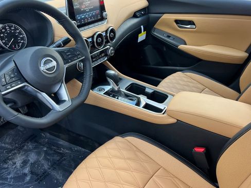 New 2025 Nissan Sentra SV w/ SV Premium Package image 12