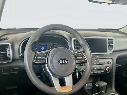Used 2022 Kia Sportage LX image 17