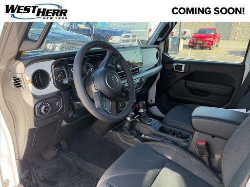Used 2026 Jeep Wrangler Sport S image 5