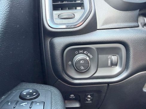 Used 2020 RAM 1500 Big Horn w/ Built-to-serve Edition AWD/4WD image 17