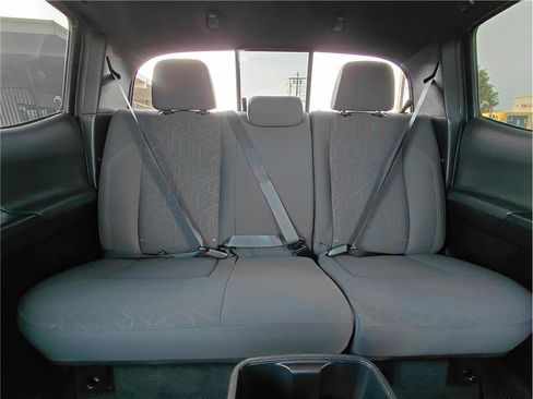 Used 2019 Toyota Tacoma TRD Sport image 7