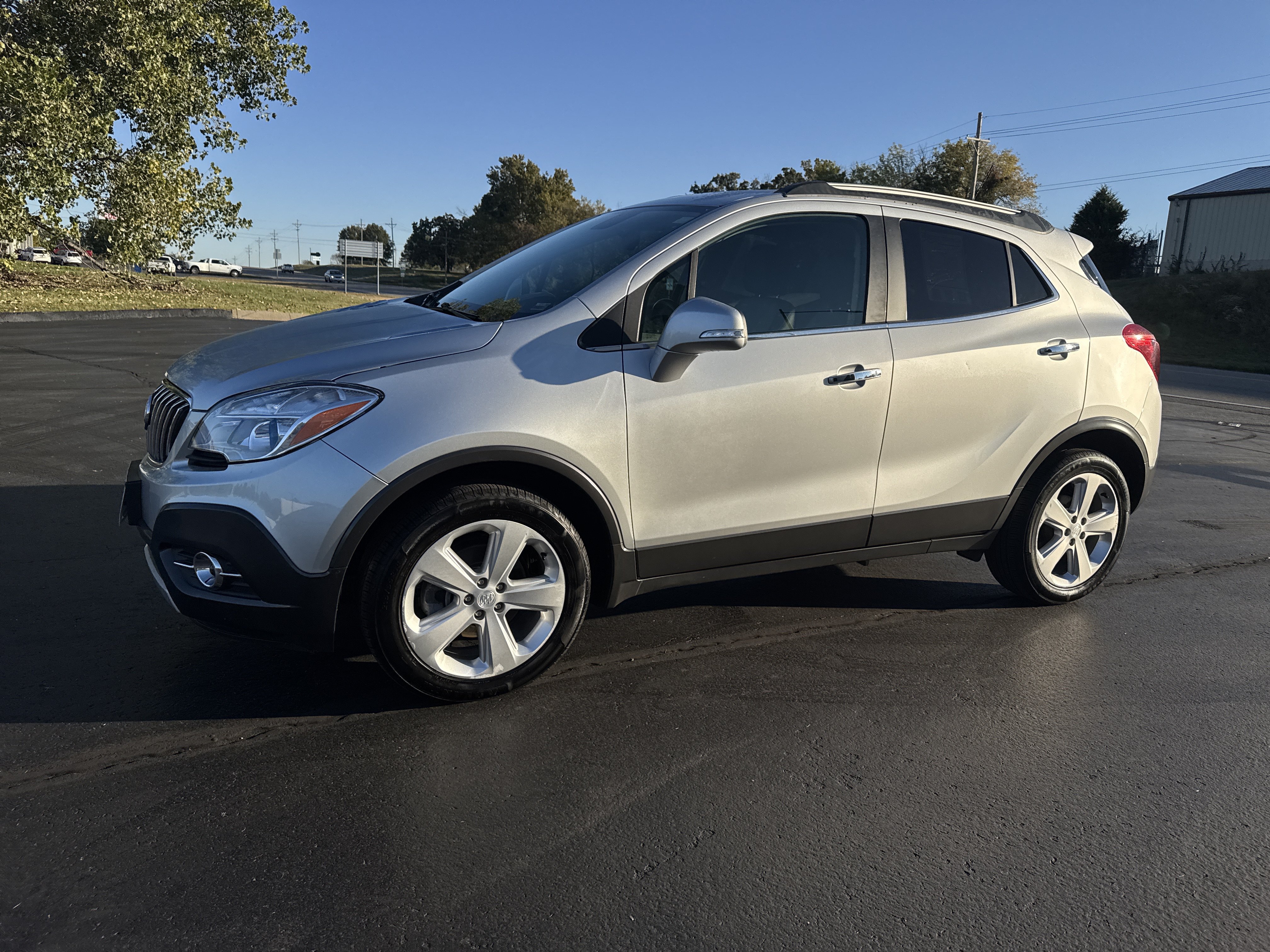 Used 2015 Buick Encore Leather AWD/4WD image 2
