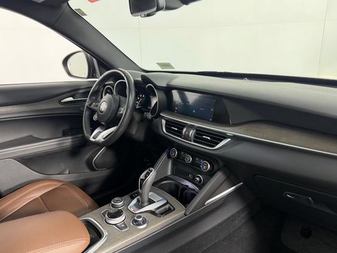 Used 2023 Alfa Romeo Stelvio Ti AWD/4WD image 36