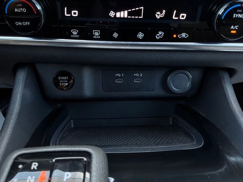 Used 2025 Nissan Rogue SV FWD image 26