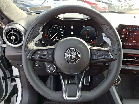 New 2026 Alfa Romeo Tonale Veloce w/ Quick Order Package 23H Volce image 16