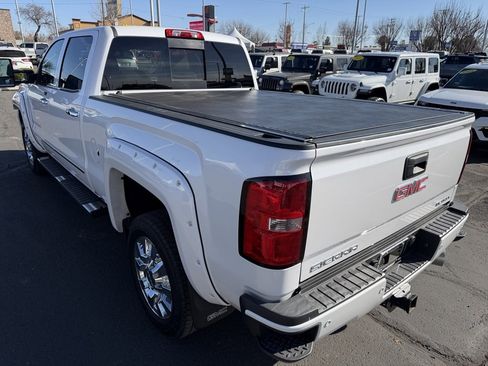 Used 2019 GMC Sierra 2500 Denali w/ Duramax Plus Package image 7