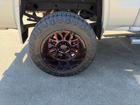 Used 2015 GMC Sierra 1500 SLT w/ SLT Crew Cab Value Package AWD/4WD image 15