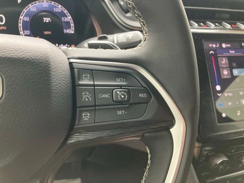 Used 2025 Jeep Grand Cherokee L Laredo RWD image 31