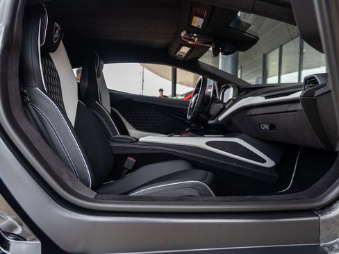 Used 2026 Lamborghini Revuelto AWD/4WD image 49