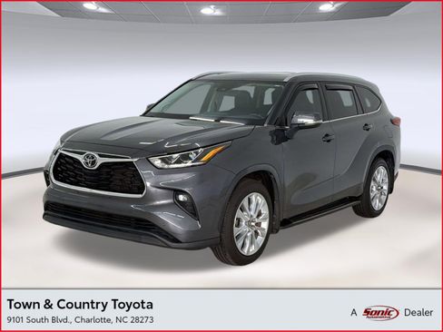 Used 2022 Toyota Highlander Limited image 1