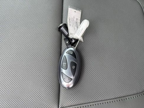 New 2025 Hyundai Santa Cruz Limited image 32