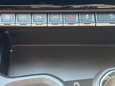 Used 2024 GMC Sierra 2500 AT4 w/ AT4 Premium Plus Package image 25