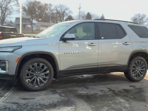 Certified 2023 Chevrolet Traverse RS image 6