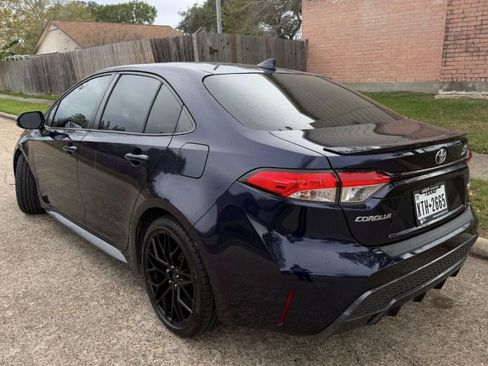 Used 2020 Toyota Corolla SE w/ SE Premium Package FWD image 10