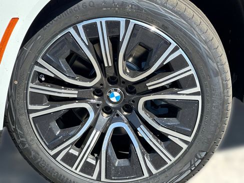 Used 2025 BMW X3 xDrive30i w/ Convenience Package image 11