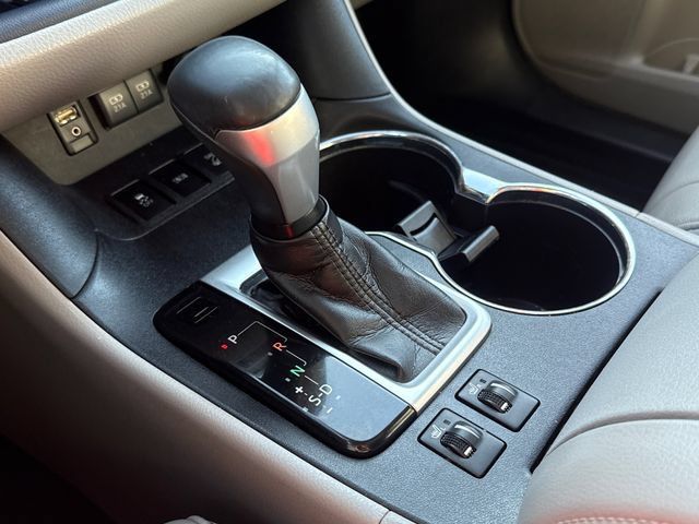 Used 2018 Toyota Highlander XLE AWD/4WD image 27