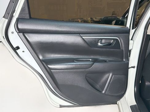 Used 2015 Nissan Altima 2.5 S w/ Power Driver Seat Package image 23