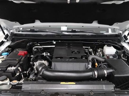 Used 2024 Nissan Frontier SV AWD/4WD image 59