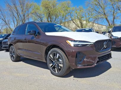 New 2026 Volvo XC60 B5 Core w/ Climate Package