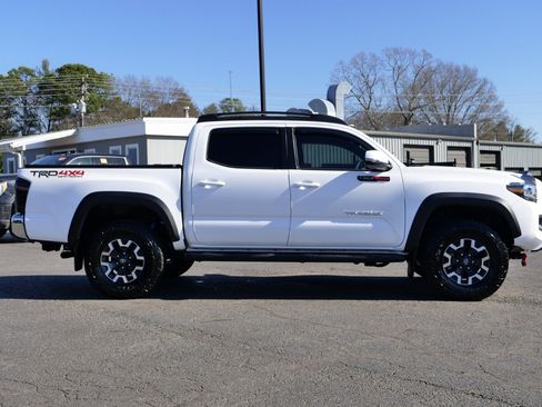 Used 2023 Toyota Tacoma TRD Off-Road image 38
