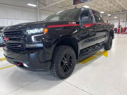 Used 2021 Chevrolet Silverado 1500 LT Trail Boss w/ Convenience Package II AWD/4WD image 1