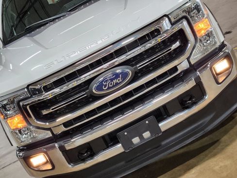 Used 2022 Ford F250 Lariat w/ Lariat Value Package AWD/4WD image 19