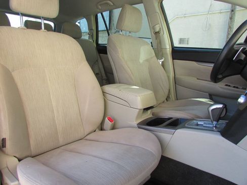 Used 2014 Subaru Outback 2.5i AWD/4WD image 16