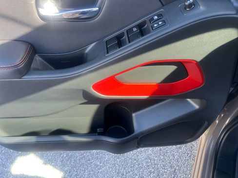 Used 2024 Nissan Frontier PRO-4X w/ Off-Road Protection Package image 11