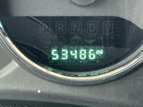 Used 2017 Jeep Wrangler Sahara w/ Connectivity Group image 16