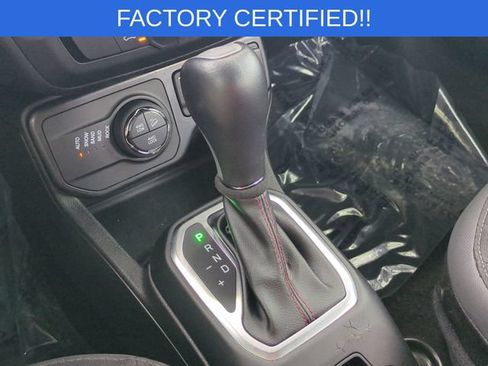 Certified 2023 Jeep Renegade Trailhawk AWD/4WD image 27