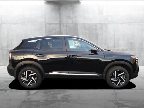 New 2026 Nissan Kicks SV w/ SV Premium Package image 5