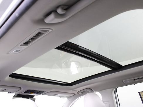 Used 2024 Toyota Grand Highlander FWD image 23