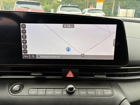 Used 2025 Hyundai Elantra SEL FWD image 31