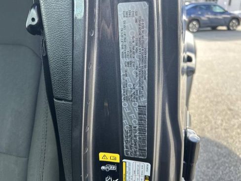 Used 2023 Jeep Gladiator Sport image 32