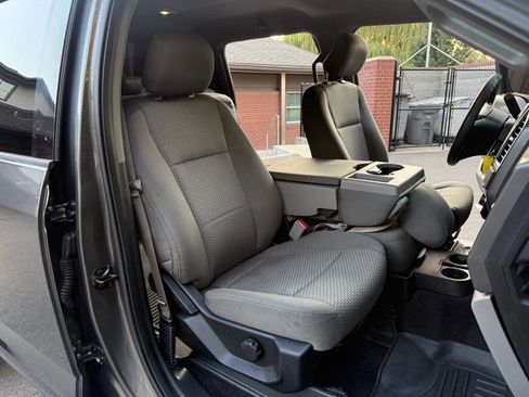 Used 2016 Ford F150 XLT image 10