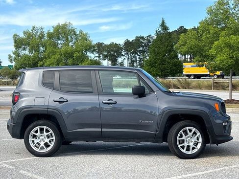 Used 2023 Jeep Renegade Latitude AWD/4WD image 23