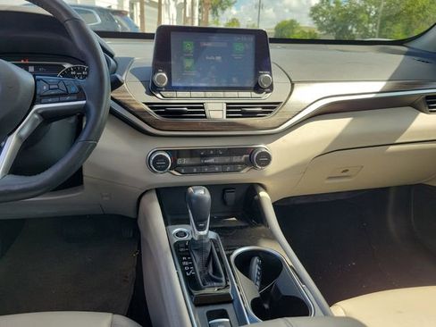 Used 2021 Nissan Altima 2.5 SL FWD image 14
