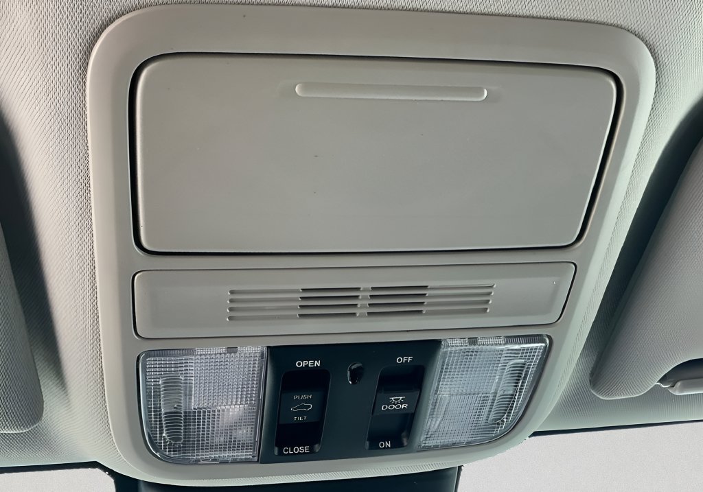 Used 2026 Honda Odyssey EX-L image 37