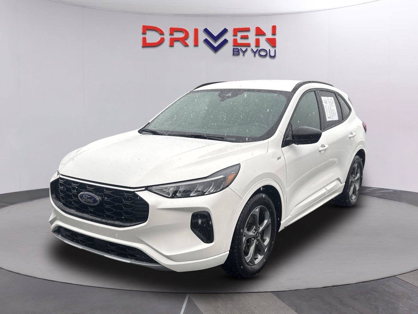 Used 2023 Ford Escape ST-Line w/ Tech Pack #1 FWD image 7