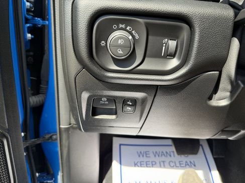 Used 2022 RAM 1500 Big Horn AWD/4WD image 34