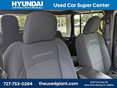 Used 2021 Jeep Wrangler Unlimited Sahara AWD/4WD image 6