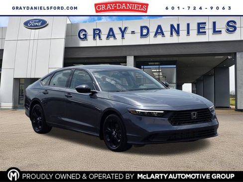 Used 2025 Honda Accord SE image 1