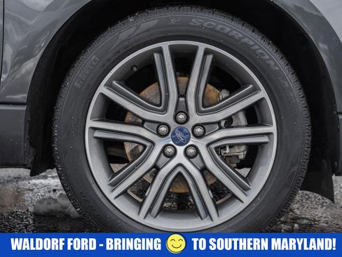 Used 2019 Ford Edge Titanium w/ Cold Weather Package image 17