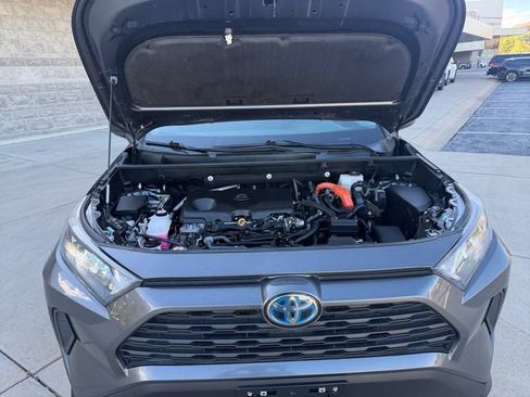 Used 2022 Toyota RAV4 LE AWD/4WD image 20