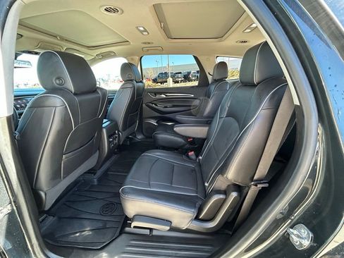 Used 2021 Buick Enclave Avenir w/ Avenir Technology Package AWD/4WD image 26