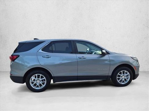 Used 2024 Chevrolet Equinox LT AWD/4WD image 4
