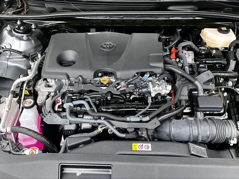 Used 2026 Toyota Camry XLE FWD image 32