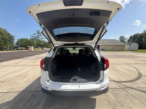 Used 2023 GMC Terrain SLT FWD image 30
