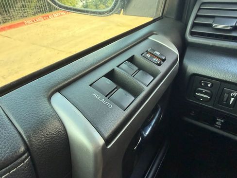 Used 2018 Toyota 4Runner SR5 Premium image 21