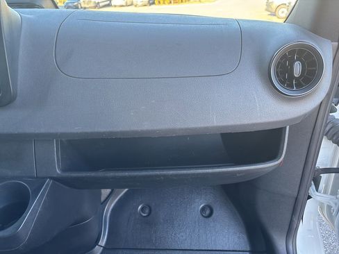 Used 2025 Mercedes-Benz Sprinter 2500 image 25